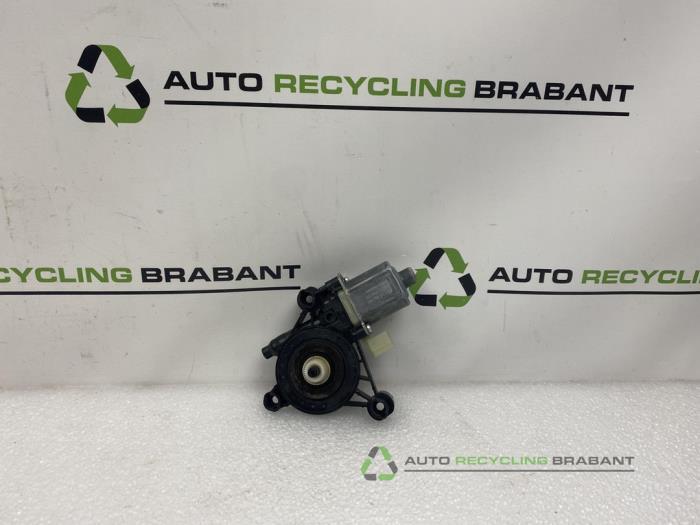 Moteur de vitre portière d'un Audi A4, -, 3 mois de garantie, Utilisé, -