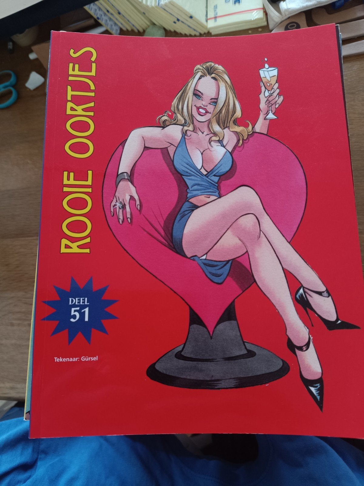 De volledige collectie van de rode oortjes, Ophalen of Verzenden