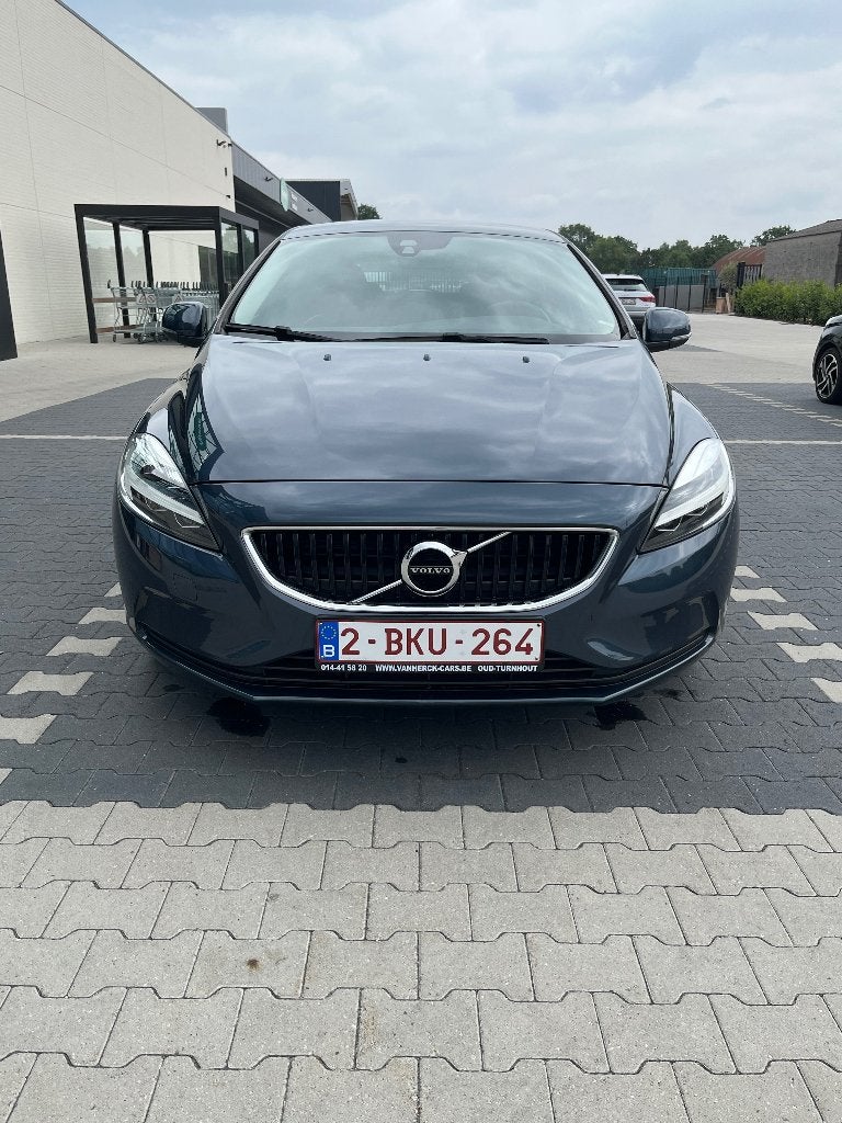 Volvo V40 - T2, Autos, Euro 2, Achat, 700 kg, Noir