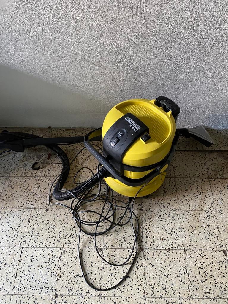 Sproei en extractie tapijt reiniger karcher, Doe-het-zelf en Bouw, Reinigingsmachines, Ophalen, Zo goed als nieuw