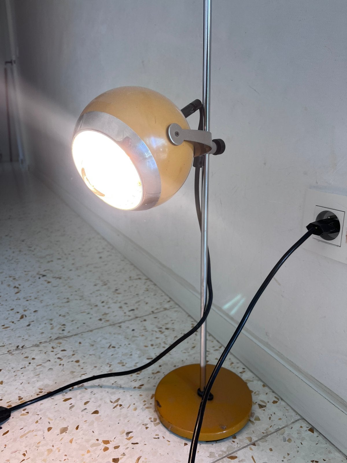 Lampe de table Eyeball Sixties, Enlèvement