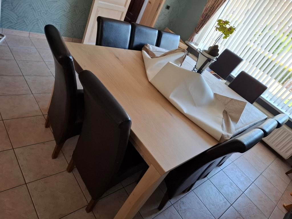 Tafel + 11 stoelen, Huis en Inrichting, Ophalen