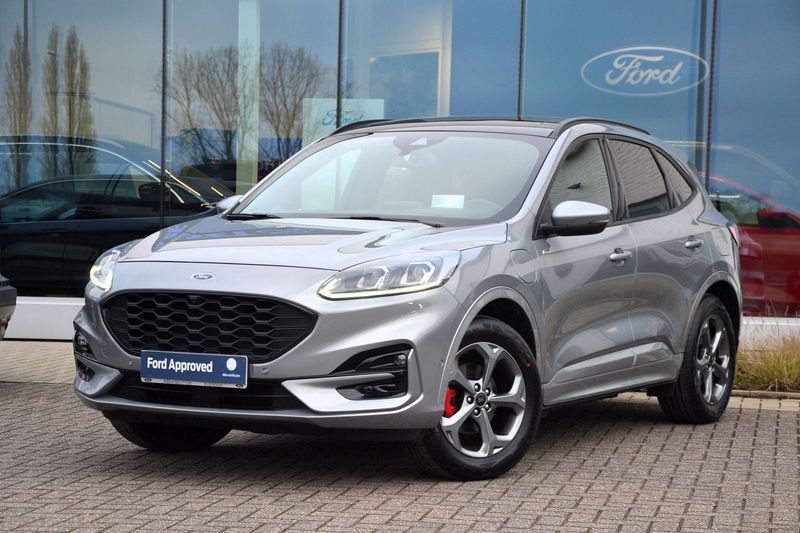 Ford Kuga, Auto's, Ford, https://public.car-pass.be/vhr/974994c9-bc37-4b0a-8f2d-8e38b6f5f1eb, Gebruikt, Zwart, 4 cilinders