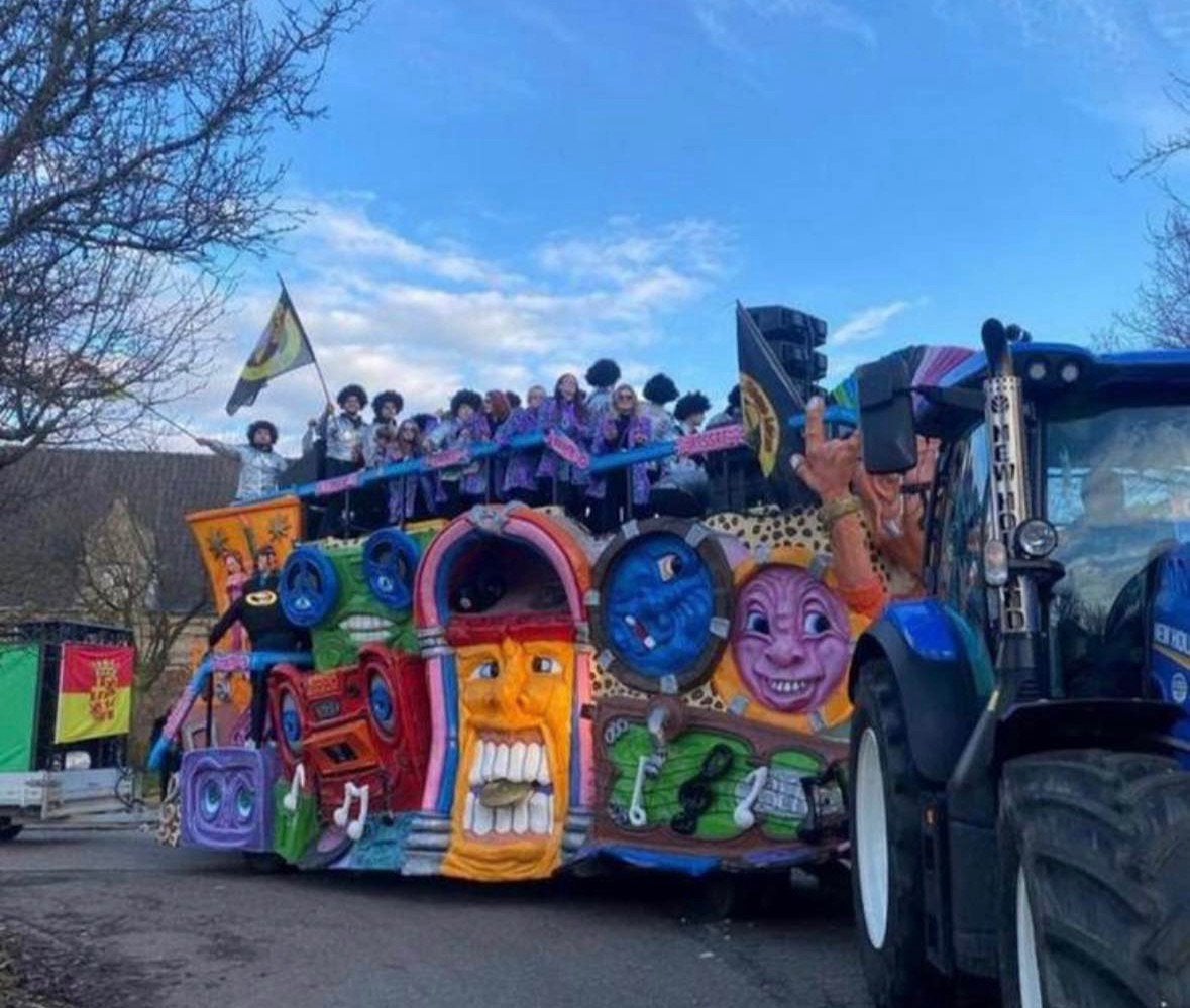 Carnavalswagen te huur