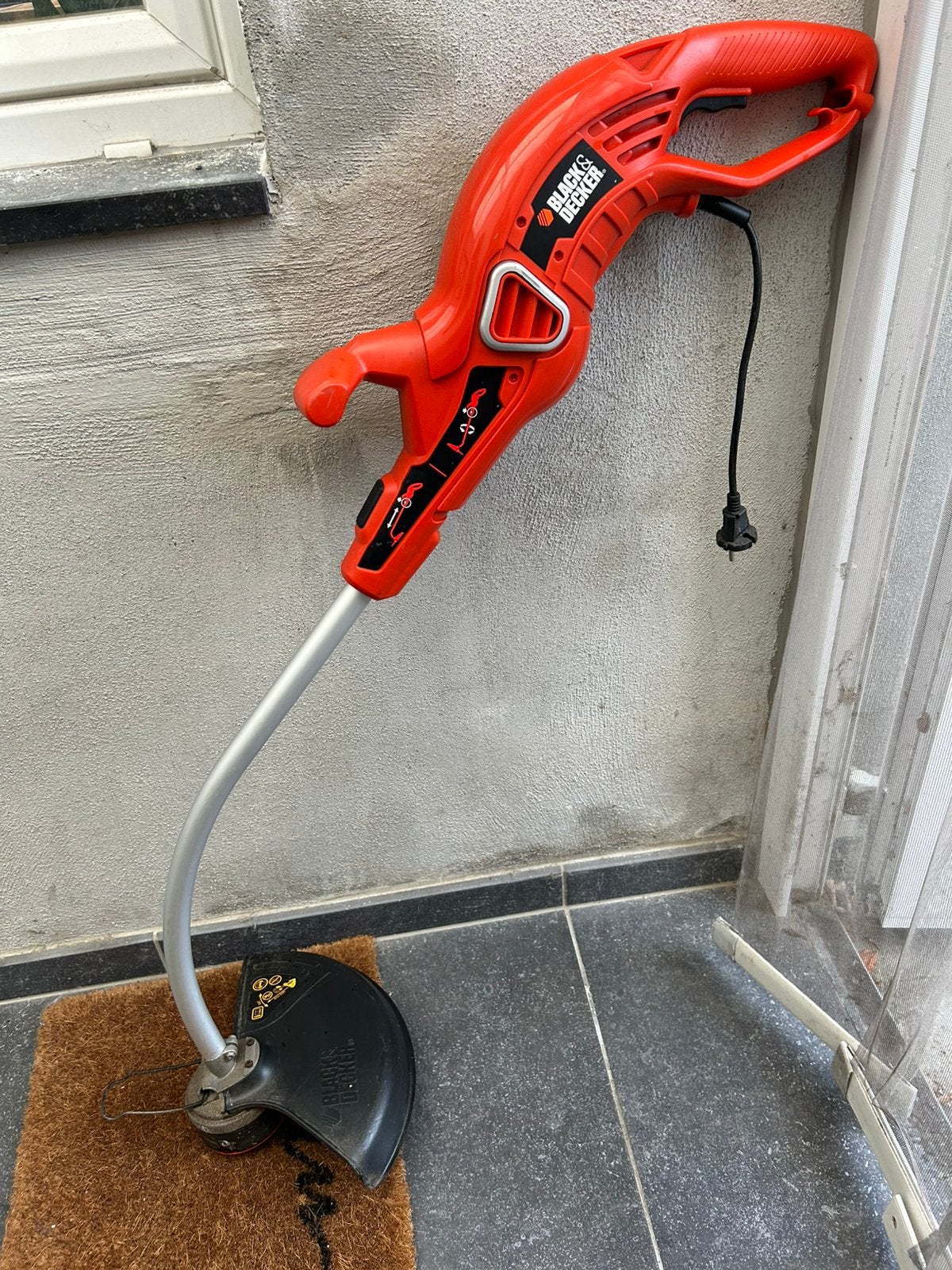Black & Decker elektrische kantensnijder, Ophalen, Gebruikt, Elektrisch