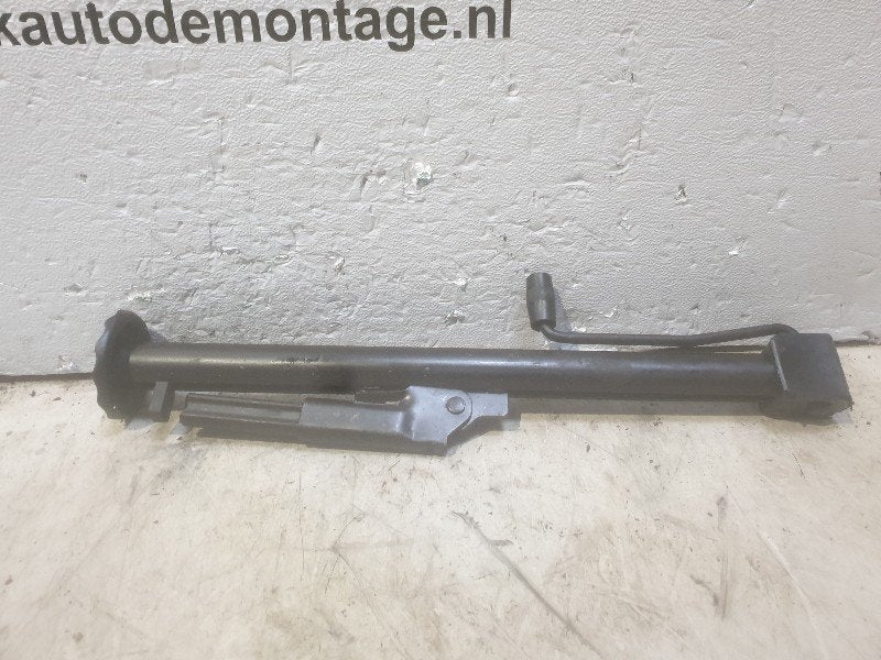 KRIK BMW 3 serie Touring (E36 / 3) (01-1995/05-1999), Gebruikt, BMW, Petuelring 130
80809  München, DE, Bayerische Motoren Werke AG