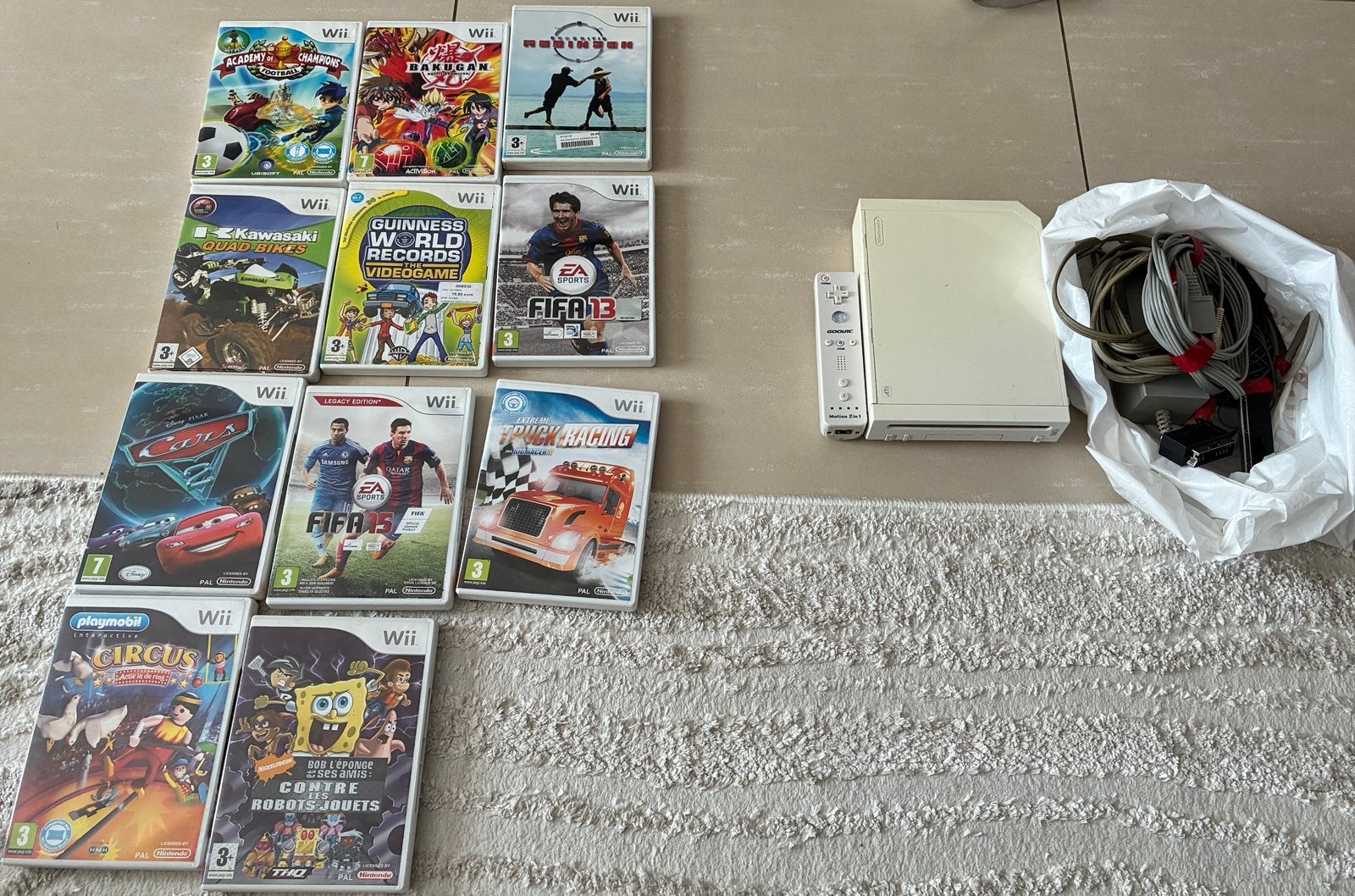 Nintendo Wii met een controller + 11 spellen, Ophalen of Verzenden, Gebruikt, Met 1 controller, Met games