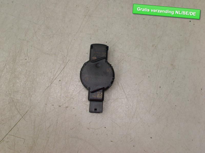CAPTEUR DE PLUIE 1 serie 3 serie Touring (F31) (9287976), Dhr. R. de Gouw, Utilisé, Info@123Parts.nl, De Bloemendaal 21 21
5221 EB  'S HERTOGENBOSCH, NL