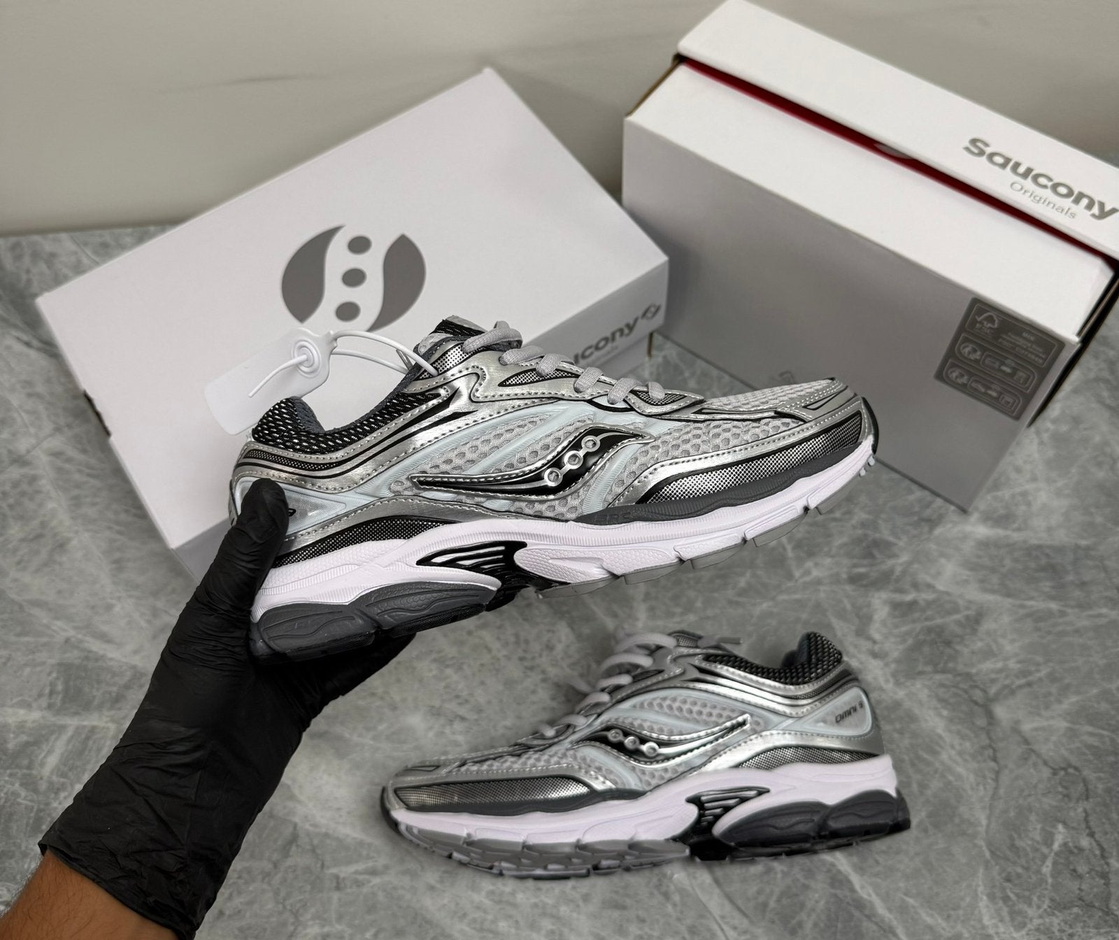 Chaussure saucony, Vêtements | Hommes, Chaussures, Enlèvement ou Envoi, Comme neuf