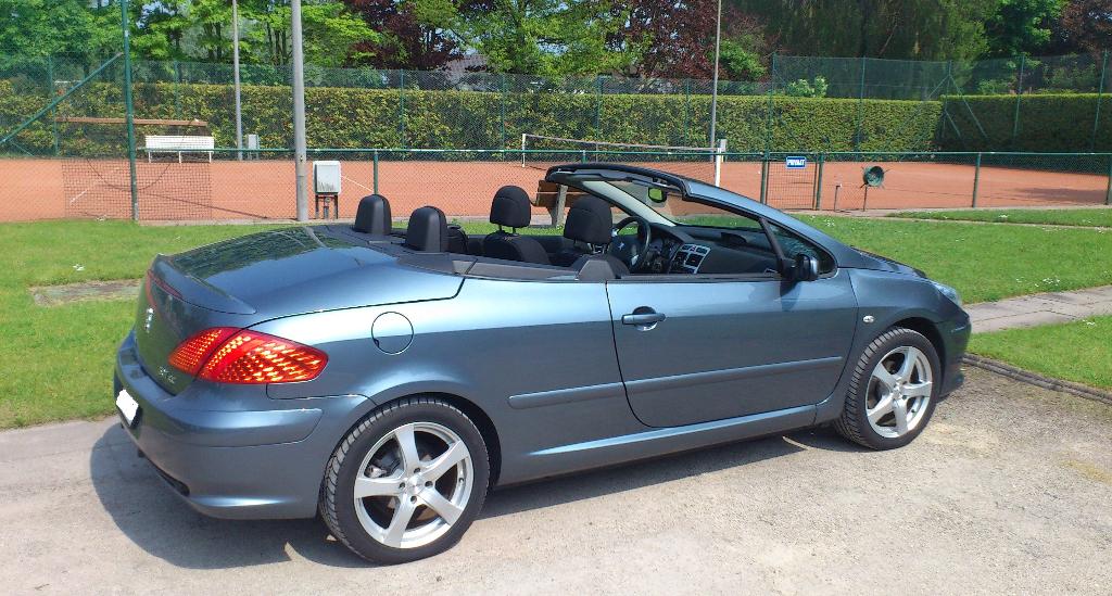 Peugeot Cabrio 307cc 1.6L 80kw .29/10/2007 Goede staat., Auto's, Peugeot, Voorwielaandrijving, Stof, Zwart, Overige kleuren