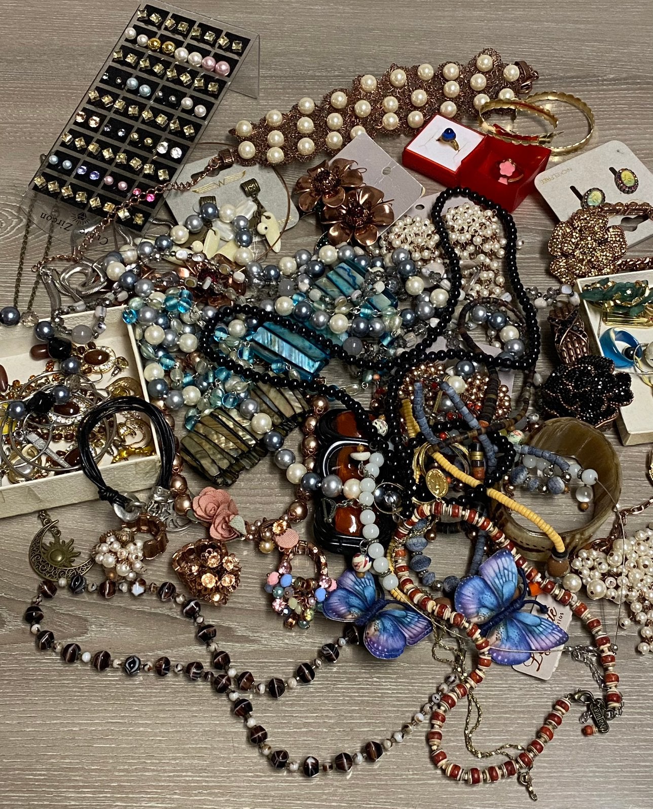 Lot de bijoux 130 pièces divers, prix : 100€, Enlèvement ou Envoi, Comme neuf