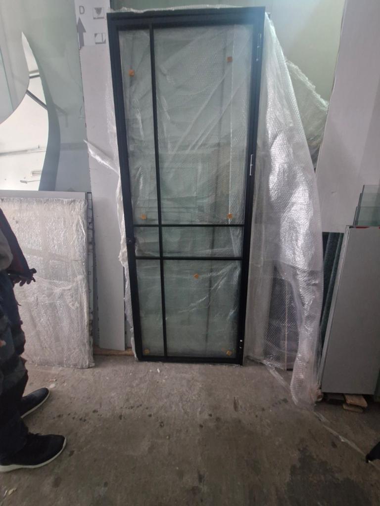 Porte en verre aluminium