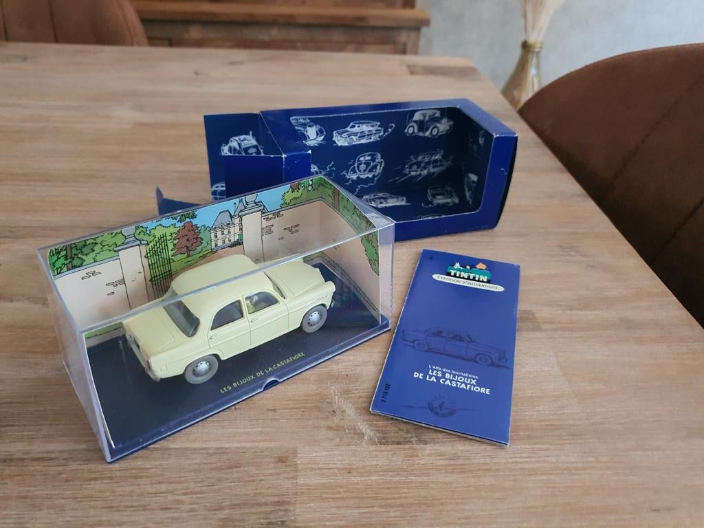 Modelwagen kuifje herge 2005 alfa romeo 1.43, Hobby en Vrije tijd, Ophalen