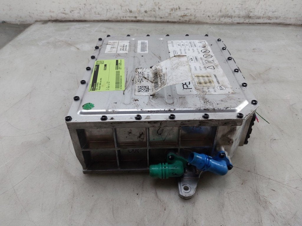 BATTERIE HAUT VOLTAGE Peugeot 5008 II (M4 / MC / MJ / MR), Kontakt-peugeot@peugeot.com, Utilisé, Peugeot Deutschland GmbH, Bahnhofsplatz
65423  Rüsselsheim, DE