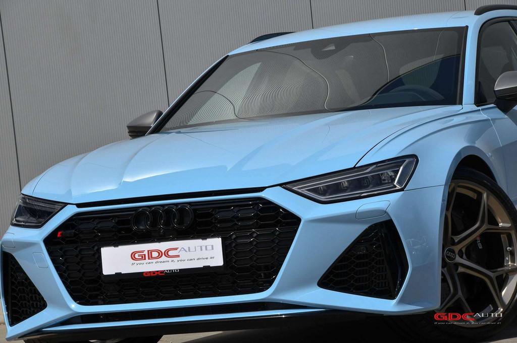 Audi RS6 RS6 Avant Performance l Audi Exclusive l Sportuitla, 3996 cm³, Entreprise, Alcantara, 5 portes