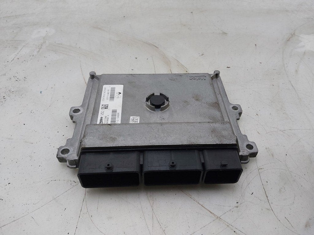 CALCULATEUR MOTEUR ECU Clio IV Estate / Grandtour (7R), Renault, Valeo, Utilisé, 100, rue de Courcelles
75017  Paris, FR
