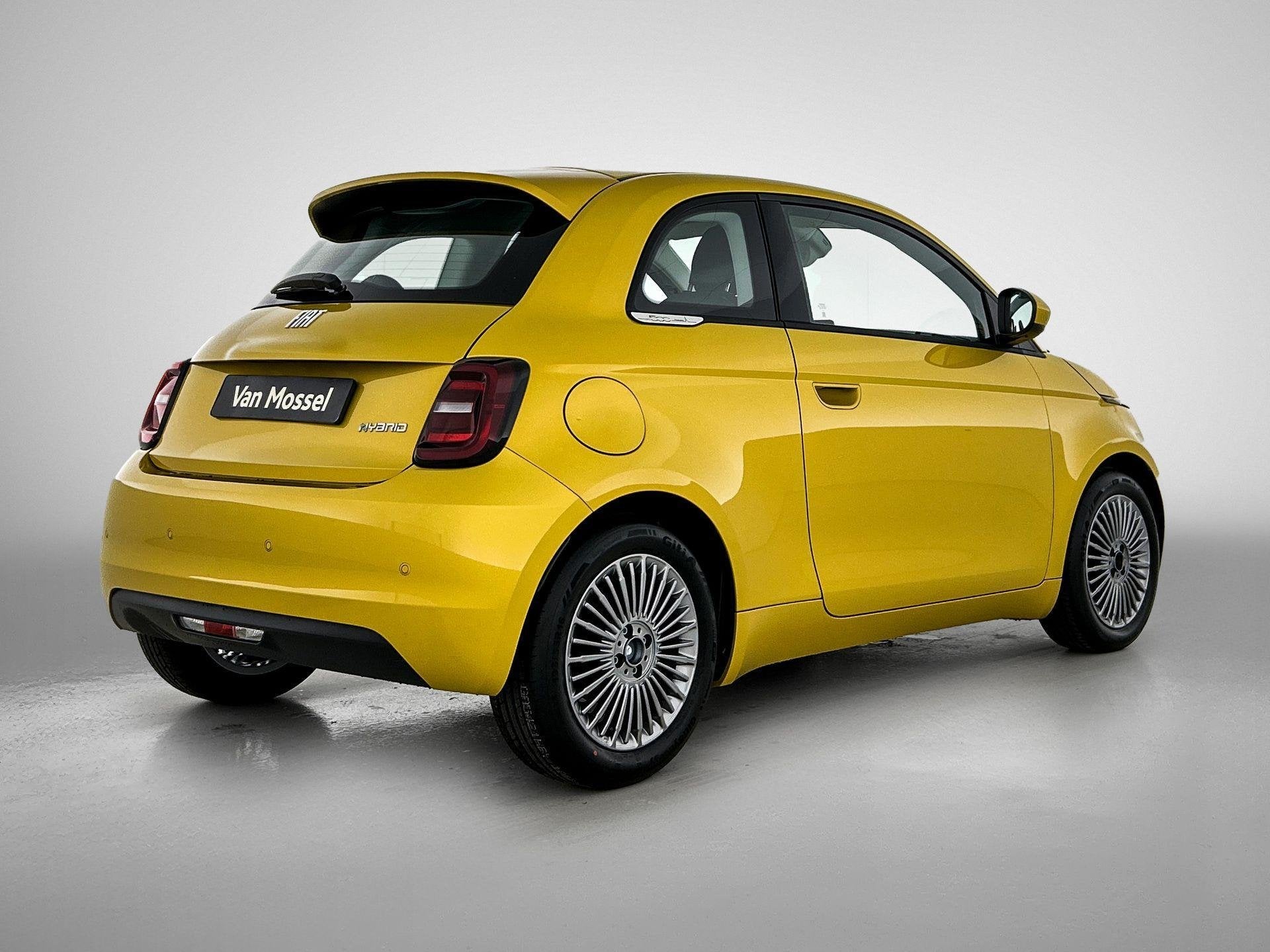 Fiat 500 1.0 Hybrid 48kW Torino //NRM Demo, Voorwielaandrijving, 4 zetels, Stof, Zwart