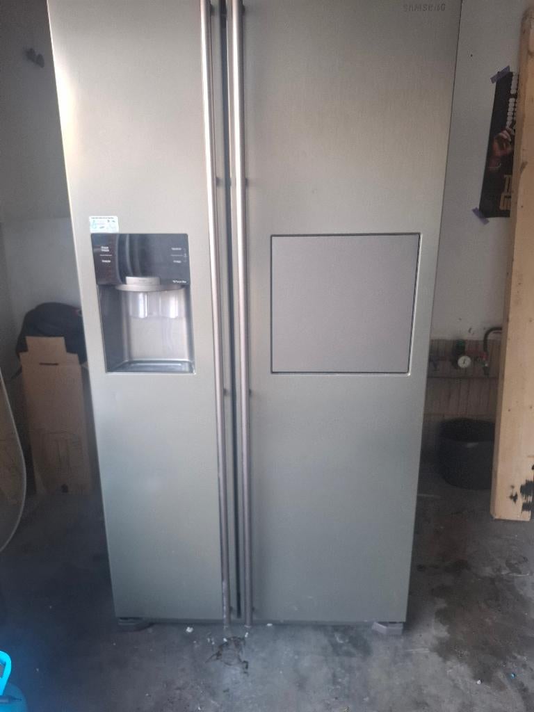 Frigo américain, Electroménager, Classe énergétique A ou plus économe, Enlèvement ou Envoi, 160 cm ou plus, Ne fonctionne pas