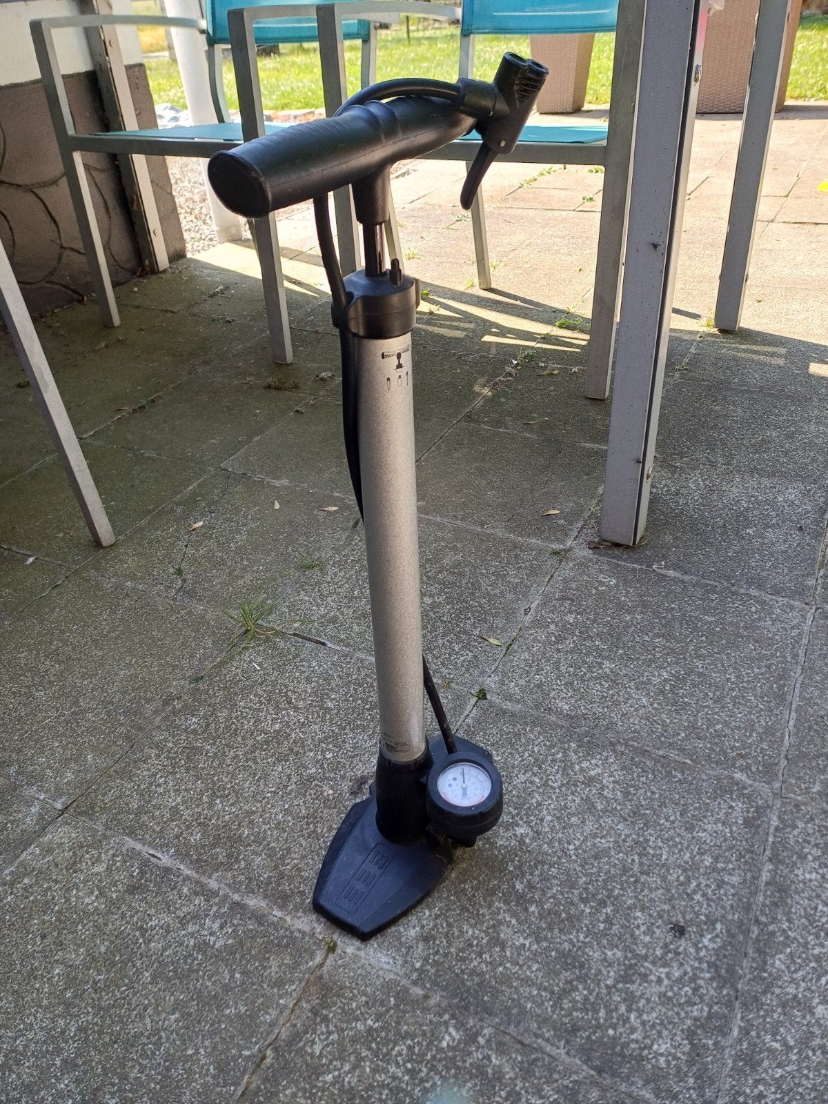 NOUVELLE pompe à vélo, Vélos & Vélomoteurs, Enlèvement
