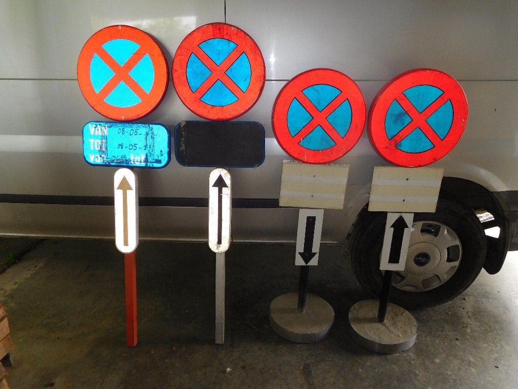 Panneaux de signalisation, Enlèvement, Comme neuf