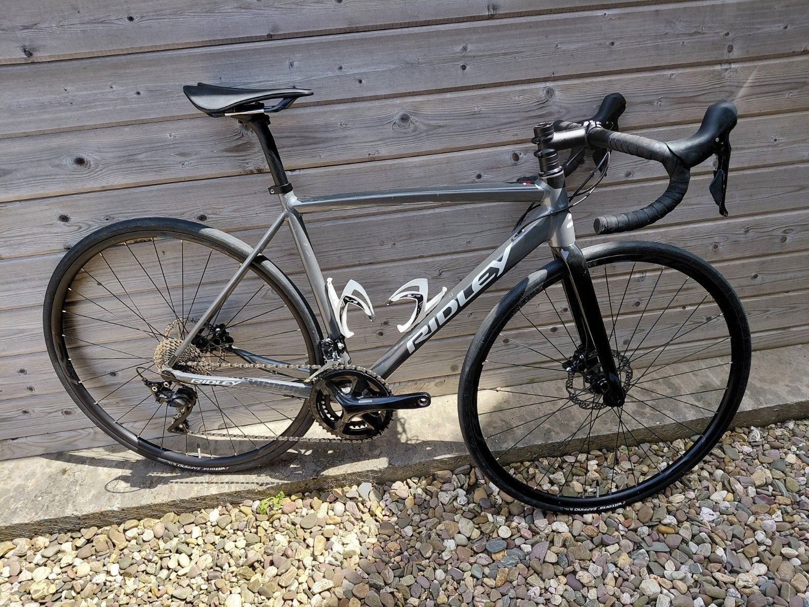 Vélo de route Ridley Fenix SLA DISC/2024/Shimano 105

Taille, Vélos & Vélomoteurs, Enlèvement, Plus de 20 vitesses, Frein à disque