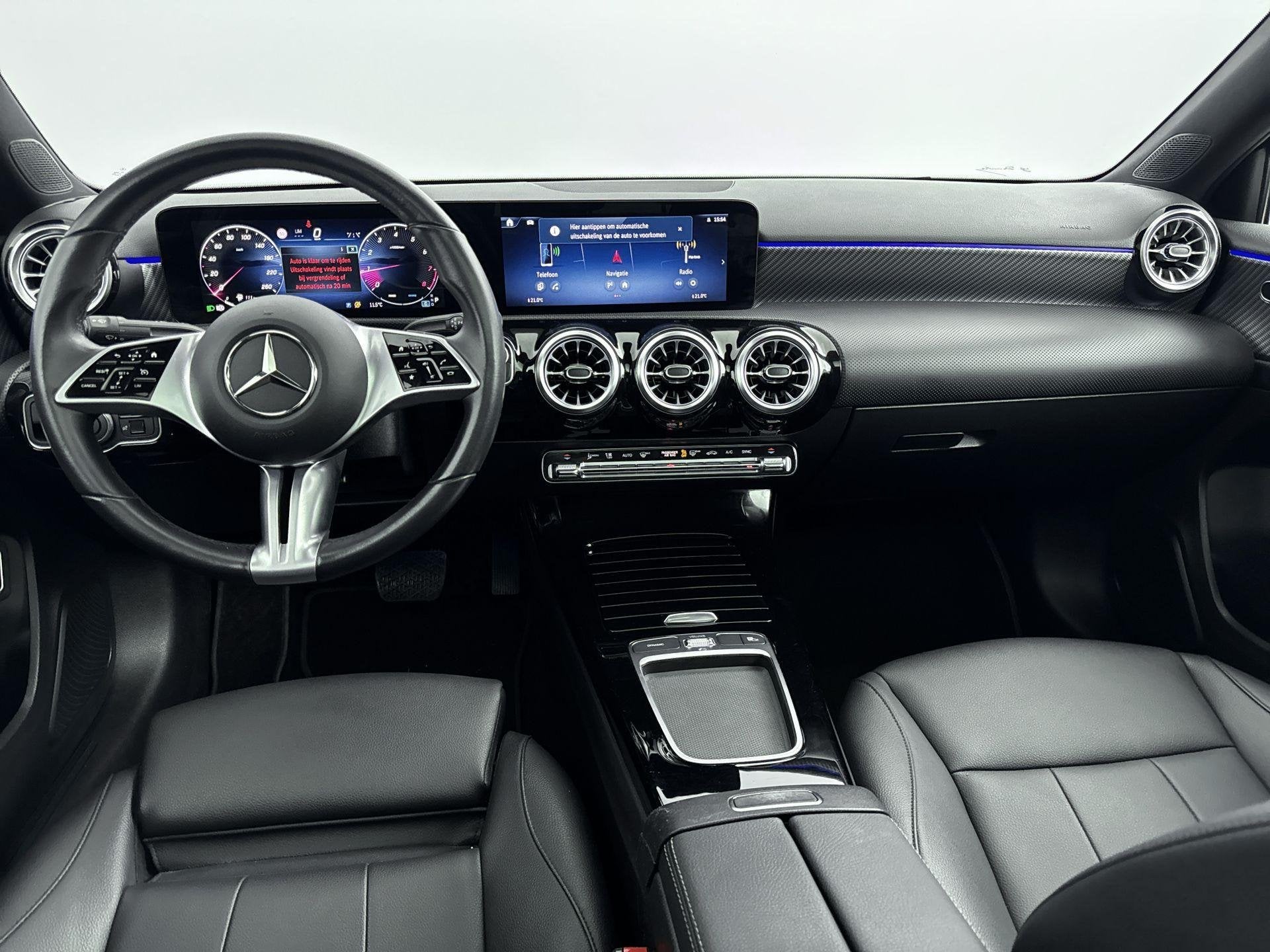 Mercedes-Benz A-klasse A 180 Limousine Automaat Luxury Line, Auto's, 4 deurs, Gebruikt, 136 pk, Bedrijf