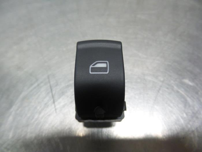 Commutateur vitre électrique d'un Audi A3 (A3 03-), -, 3 mois de garantie, Utilisé, -