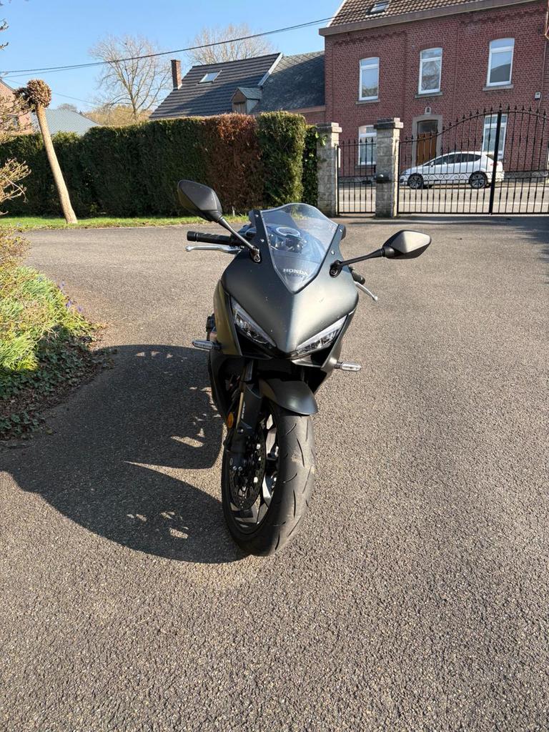 Honda CBR650R  E-Clutch – Mat Zwart, Motoren, Particulier, Nieuw