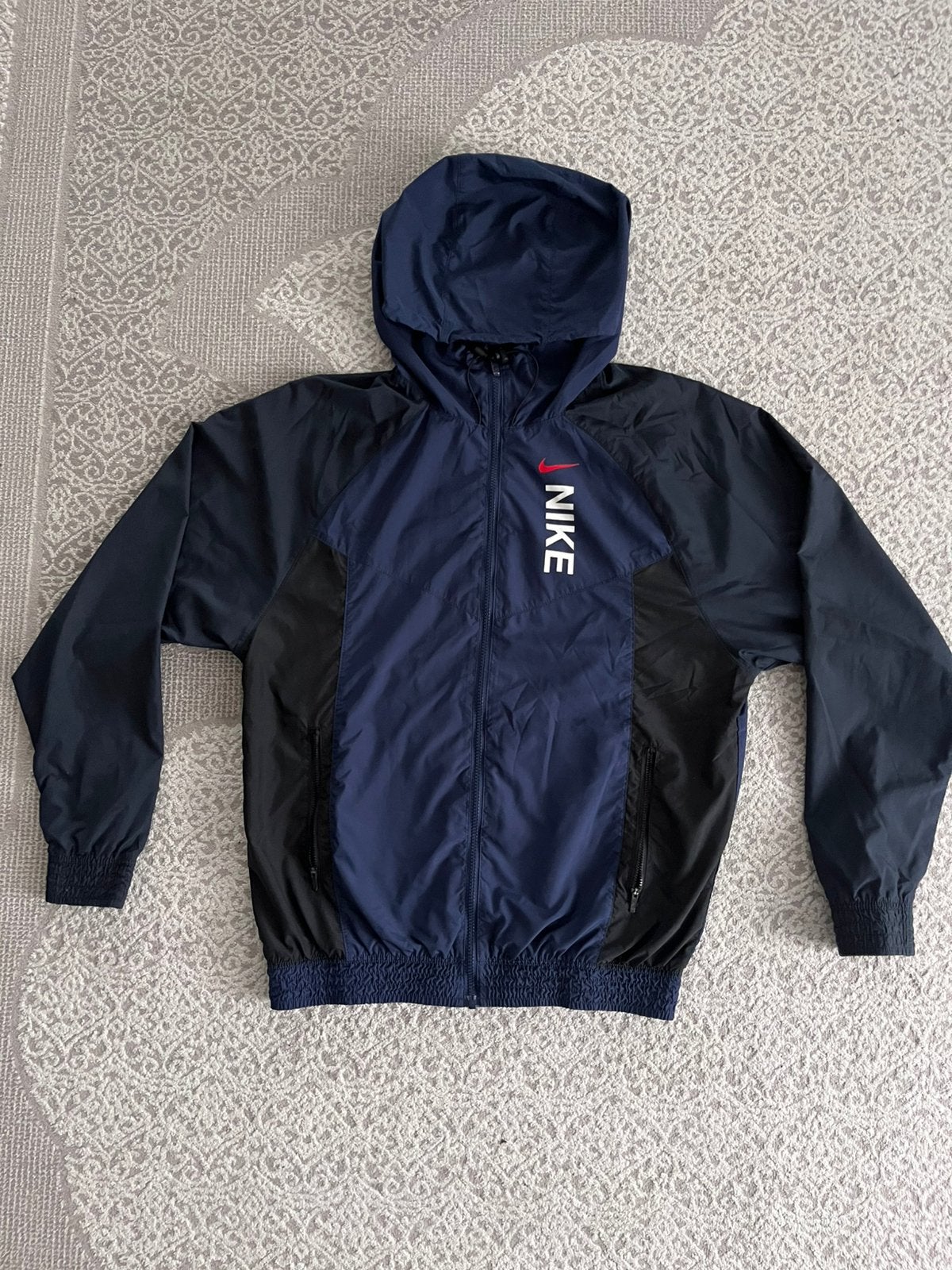 Nike hybrid Windrunner-jack, Ophalen, Zo goed als nieuw, Maat 46 (S) of kleiner, Zwart
