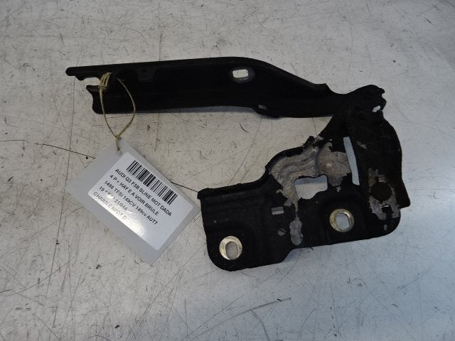 CHARNIERE DE CAPOT DROIT Audi Q3 (F3B) (01-2018/06-2021), Auto-Union-Straße  1,
85057  Ingolstadt, DE, Info@audi.de, Audi, Utilisé