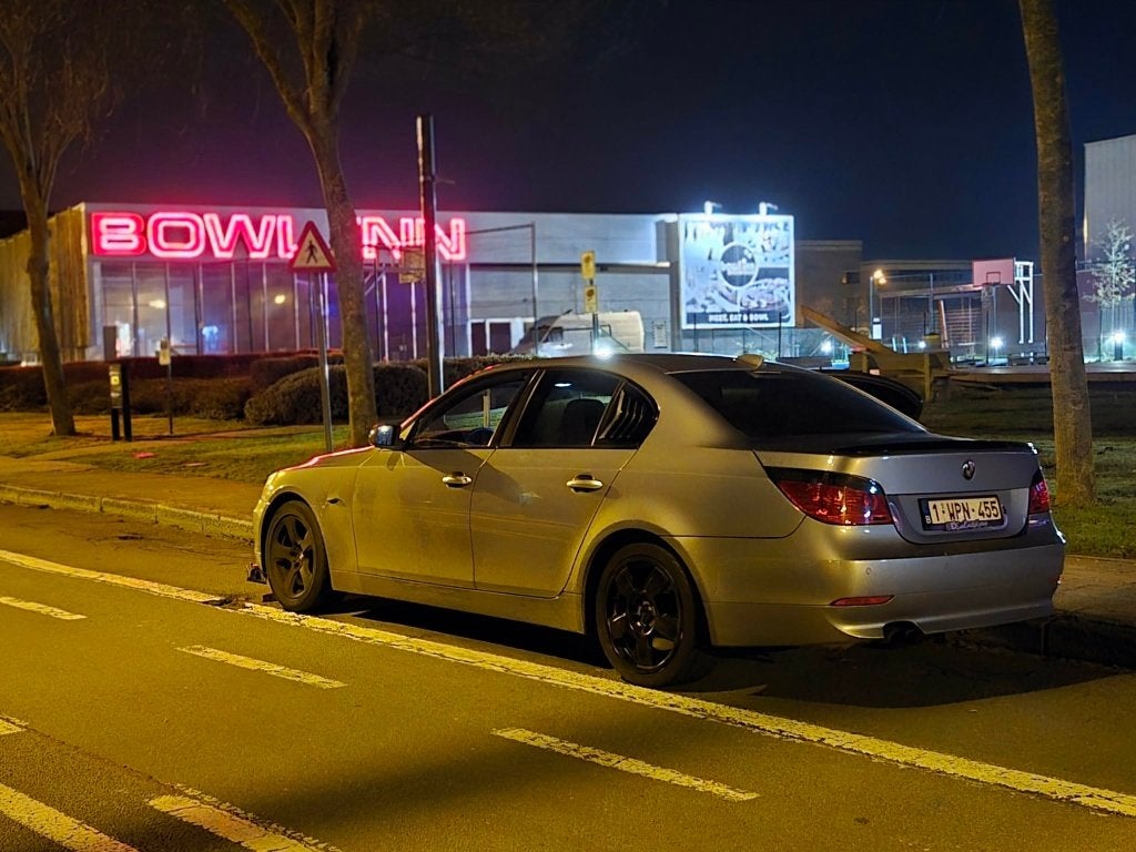 Bmw E60, Autos, BMW, Particulier, Série 5, Airbags, Air conditionné, Éclairage LED, Intérieur cuir, Peinture métallisée, Pilote automatique de stationnement