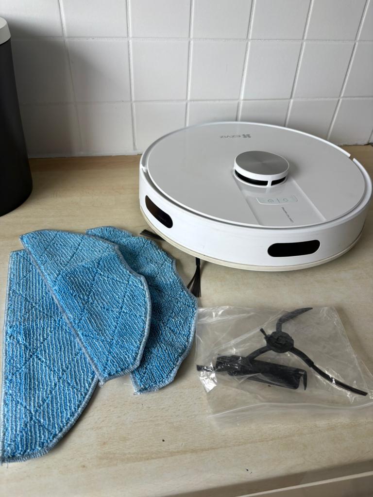 Aspirateur robot ezviz re4 plus, Enlèvement, Comme neuf, Vidage automatique, Aspirateur robot