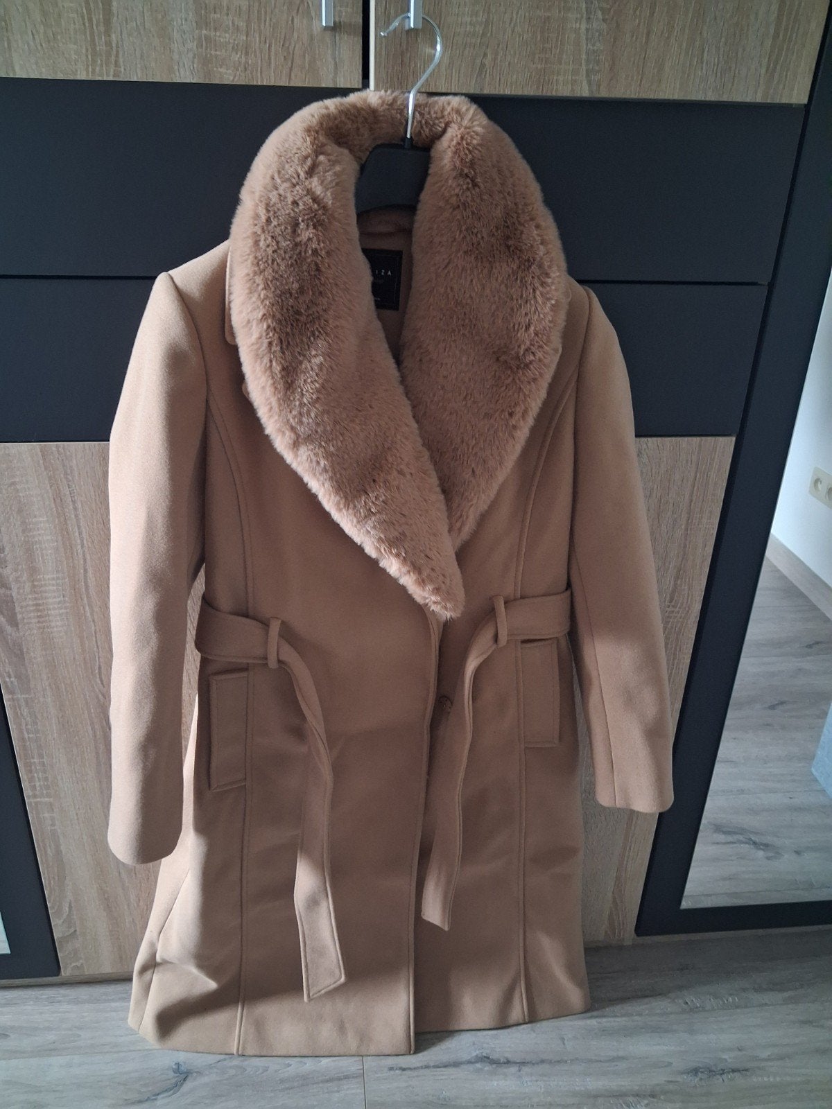 beige mantel van lola liza, maat M, Kleding | Dames, Jassen | Winter, Ophalen, Maat 38/40 (M), Beige