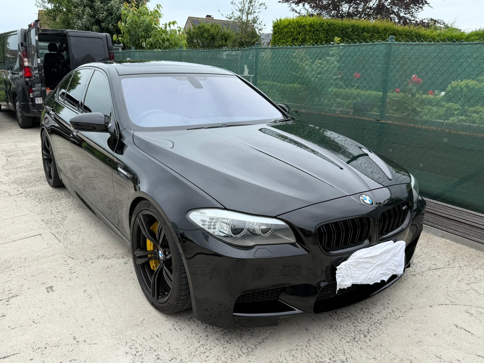 BMW M5 F10 amper 41260km, Autos, BMW, Cuir, Autres modèles, Achat, 4395 cm³