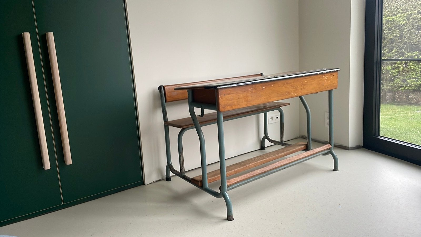 Pupitre vintage, pupitre d'école, bureau, Enlèvement, Comme neuf