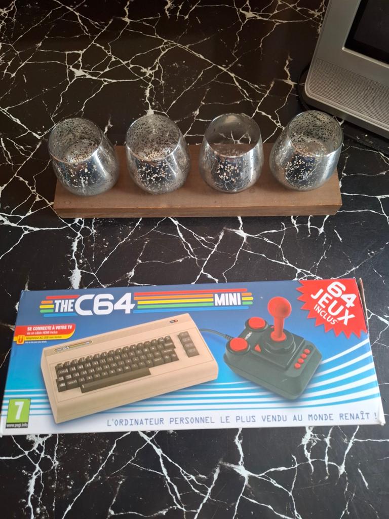 Console Commodore 64 Mini !, Consoles de jeu & Jeux vidéo, Enlèvement ou Envoi, Comme neuf