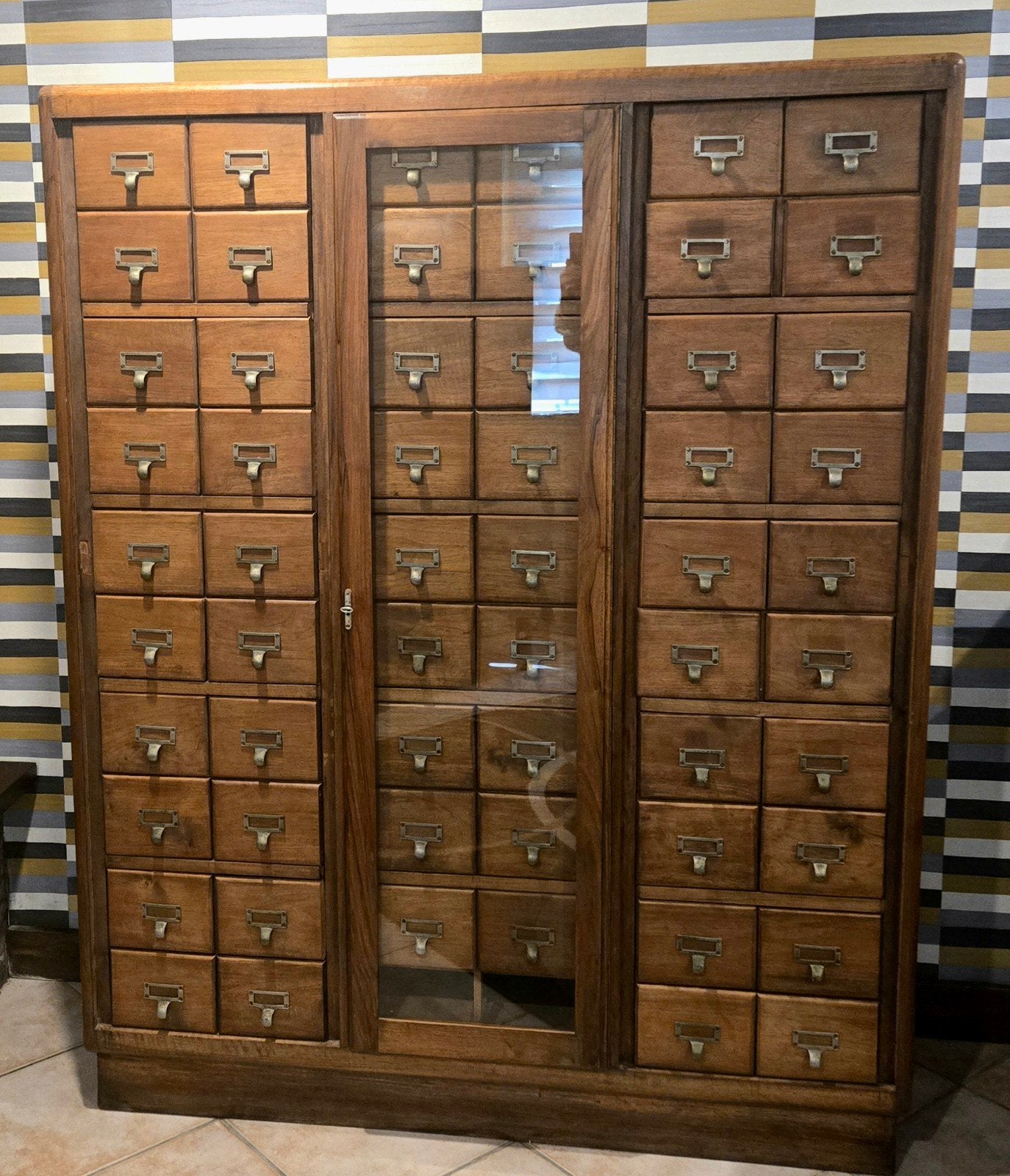 Armoire d'apothicaire ancienne, Maison & Meubles, Enlèvement