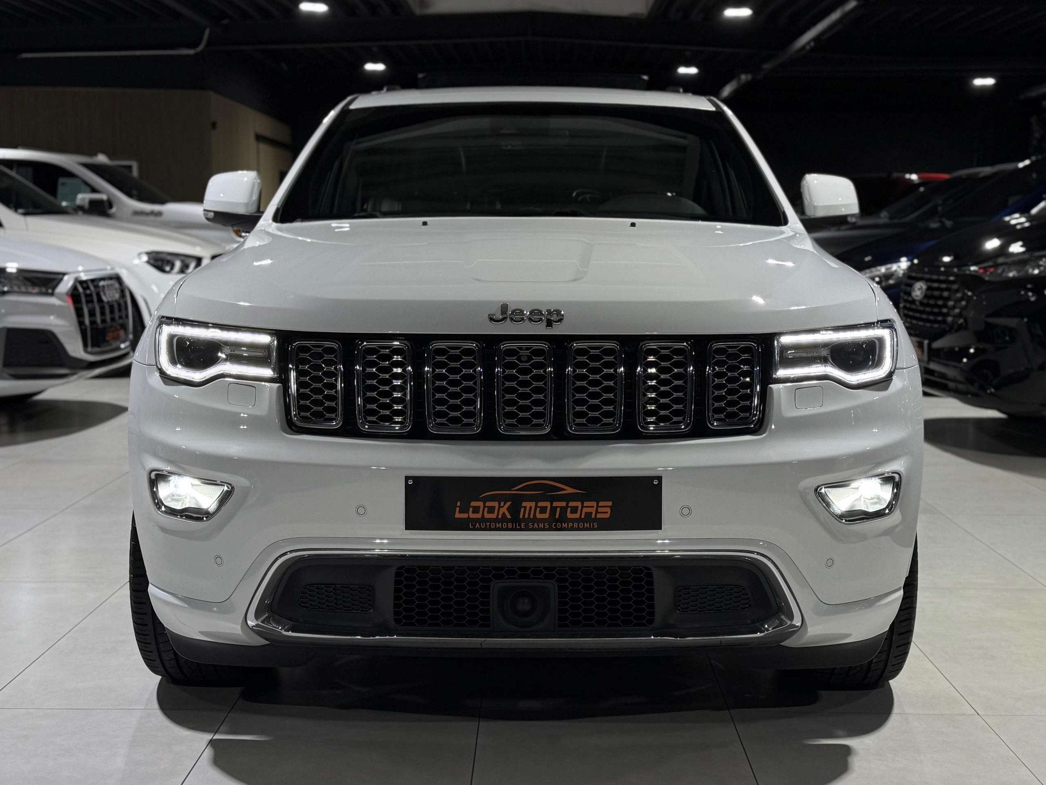 Jeep Grand Cherokee 3.0 V6 TD Overland AUTO CUIR SUSPENSION, Auto's, Automaat, Gebruikt, Leder, SUV of Terreinwagen