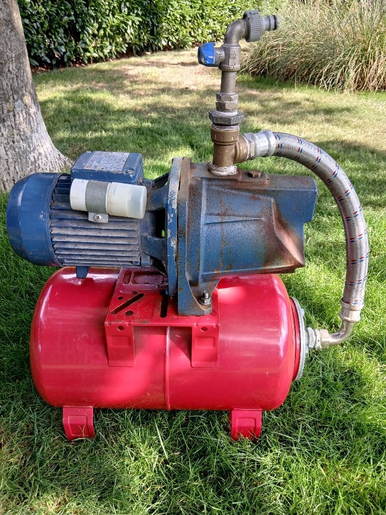 hydrofoorpomp, Ophalen, Gebruikt, Elektrisch, Hydrofoorpomp
