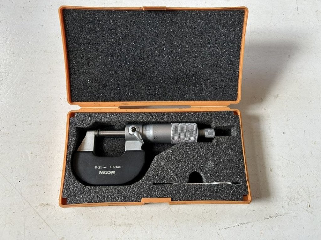 Micrometer fijnmeter 0 tot 25 mm Mitutoyo (100 verdeling ), Enlèvement ou Envoi, Utilisé, Distance