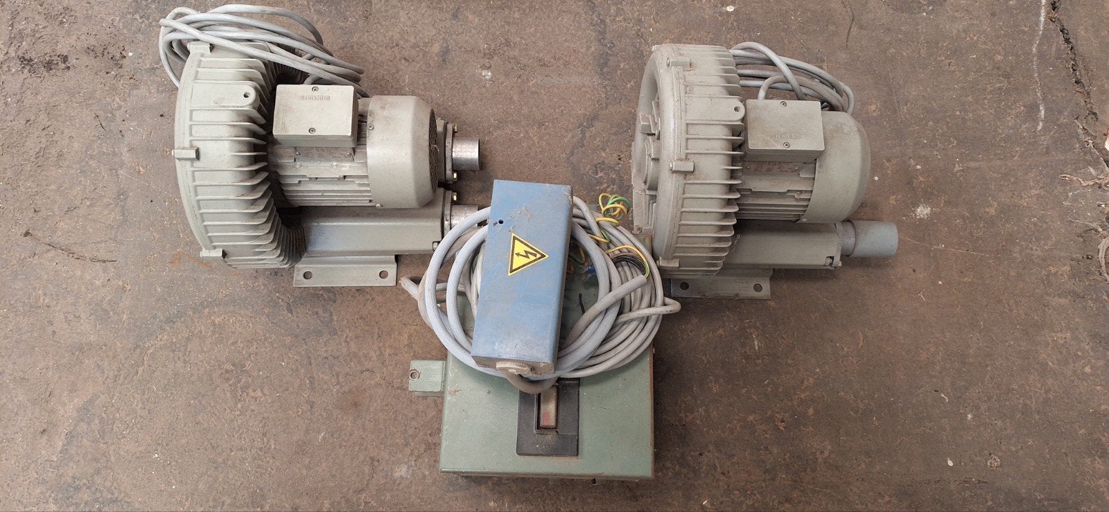 2 Siemens motoren, Doe-het-zelf en Bouw, Ophalen, Gebruikt, Elektromotor, 1800 rpm of meer