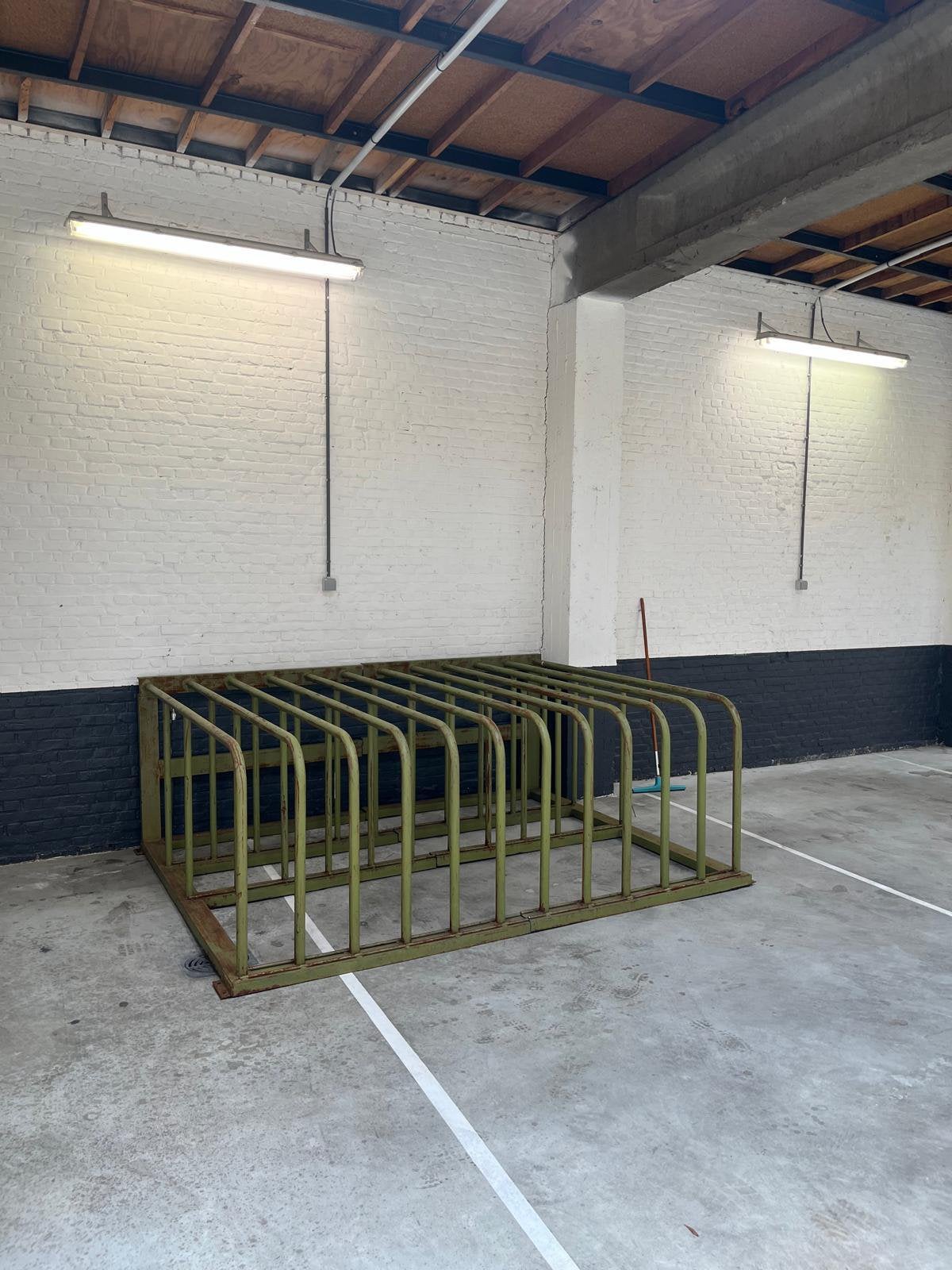 Verticaal platenrek, Ophalen