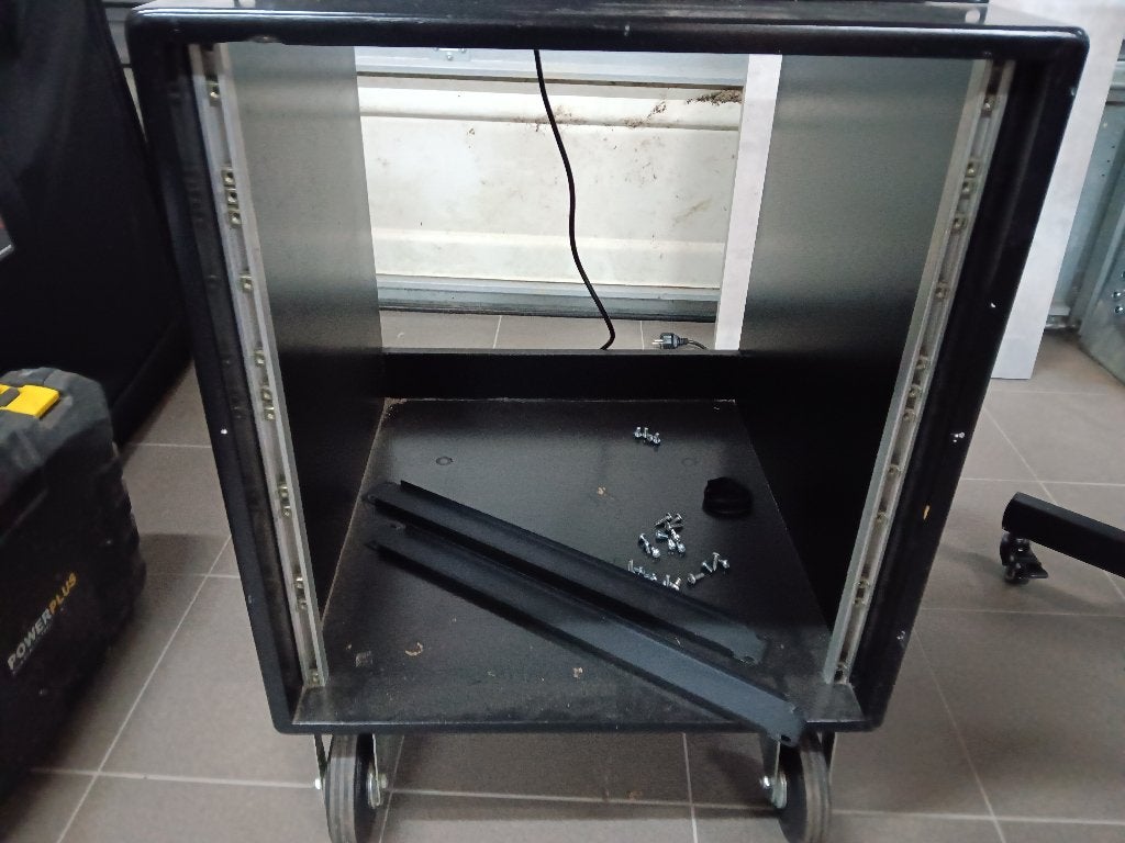 19" rack kastje voor dj, Ophalen, Gebruikt