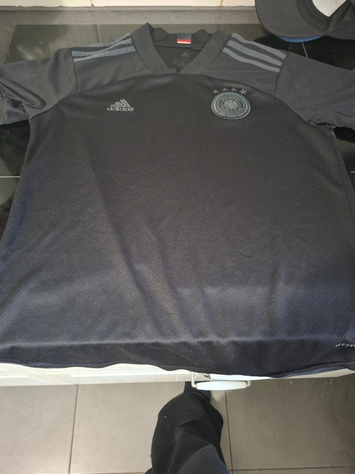 adidas zwarte t-shirt duitsland, Maat 48/50 (M), Ophalen of Verzenden, Zo goed als nieuw, Adidas