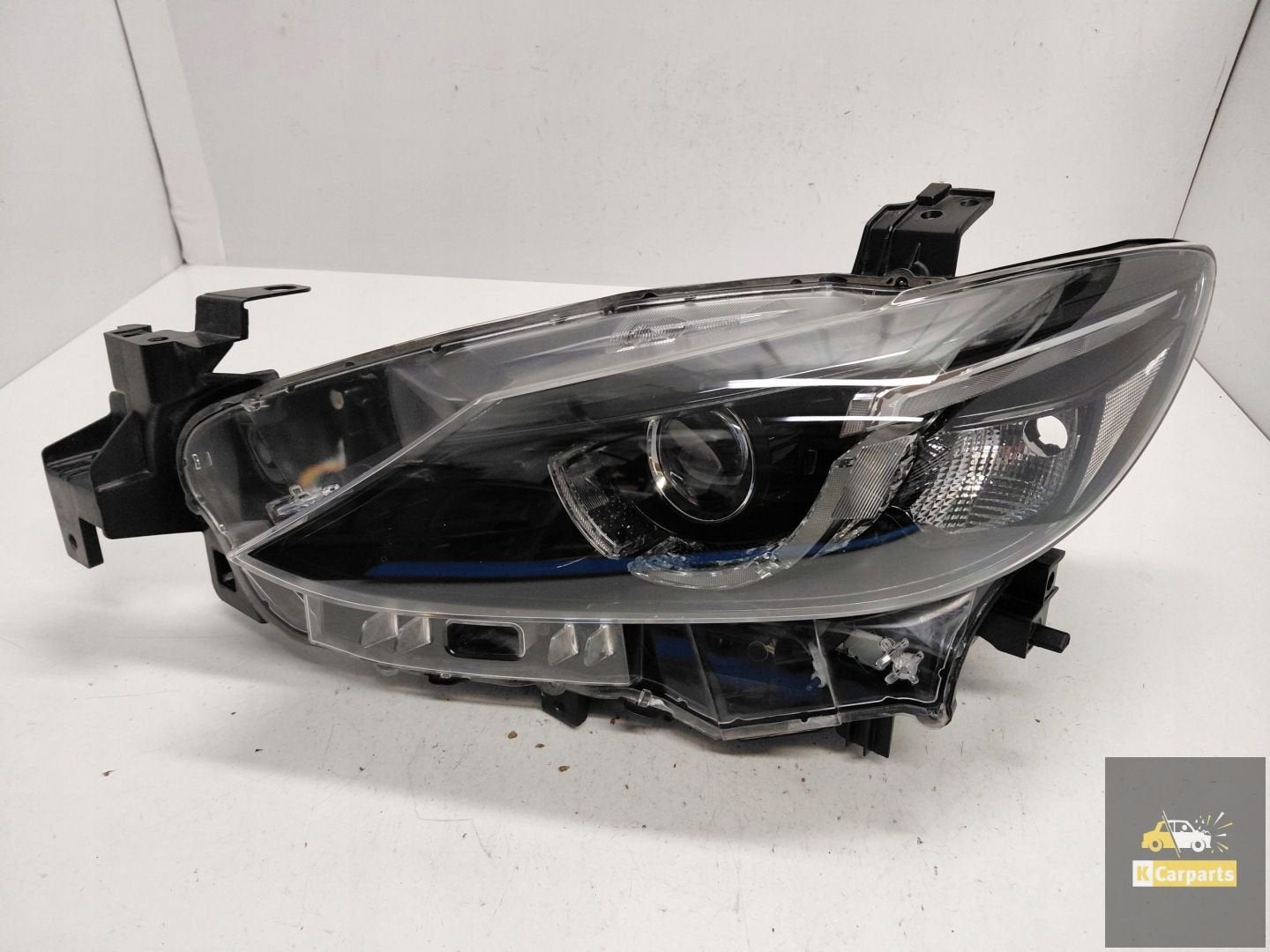Phare gauche LED 2 lentilles pour Mazda 6 III GJ Lift 15 - I, Shinchi, Fuchu-Cho 3-1
730-8670  Hiroshima, Mazda Motor Corporation