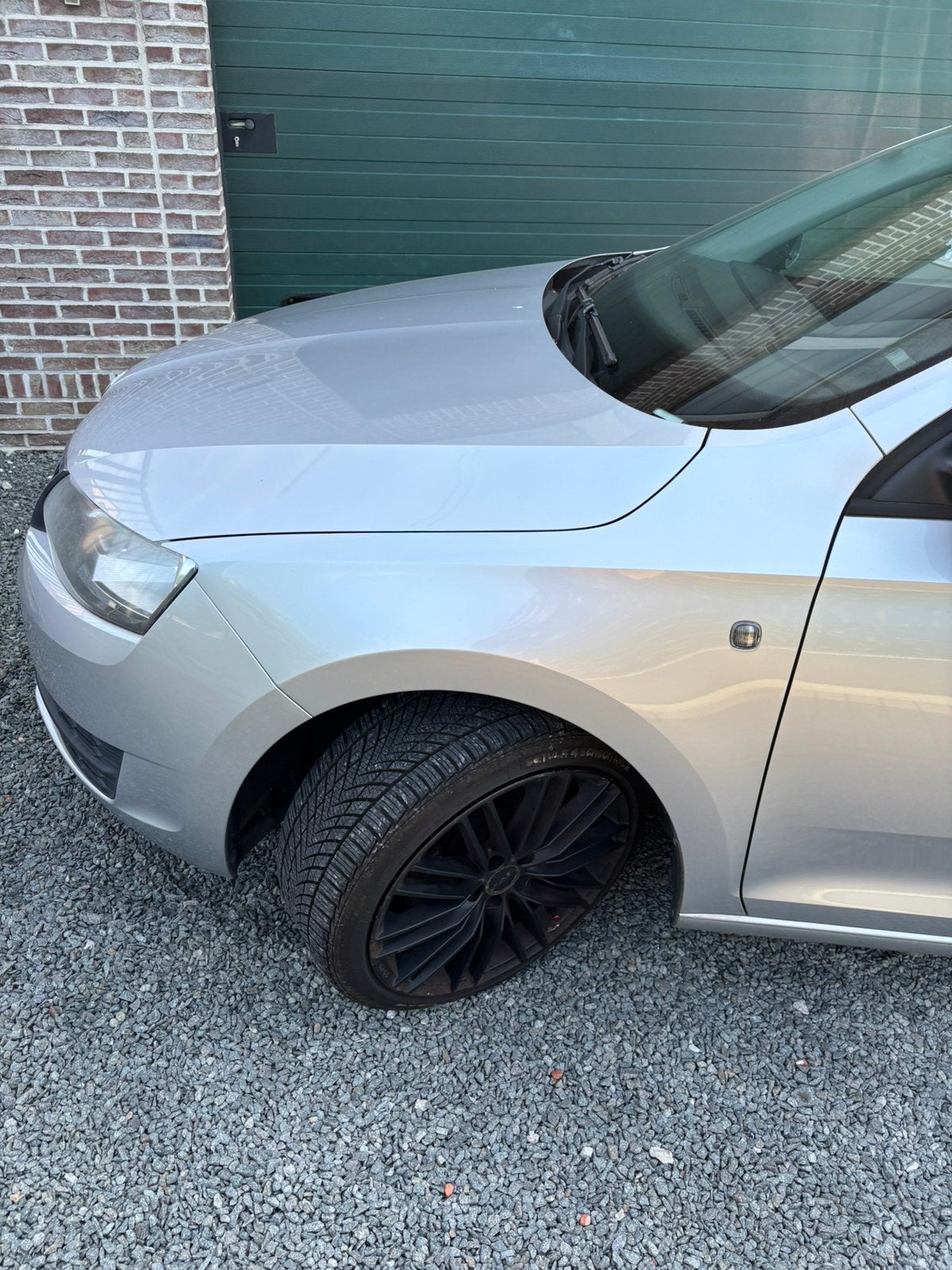 Skoda rapid 1.2 spaceback, Autos, Skoda, Argent ou Gris, Achat, Boîte manuelle, Noir