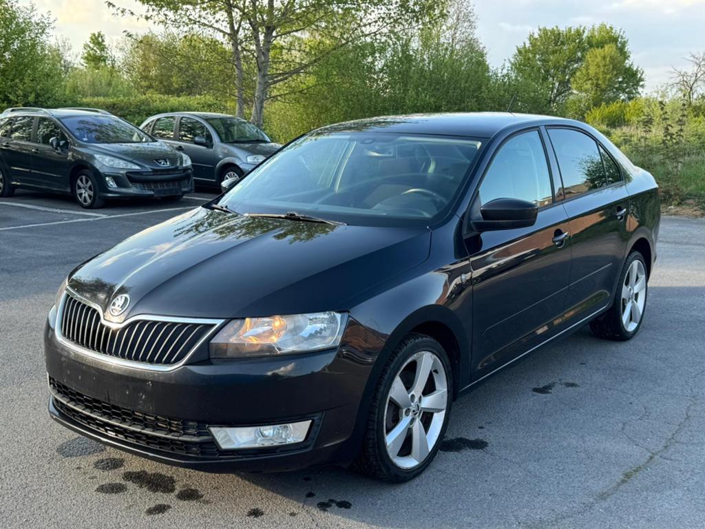 Skoda rapid 1.6 tdi, Autos, Skoda, Boîte manuelle, Noir, 5 portes, Particulier
