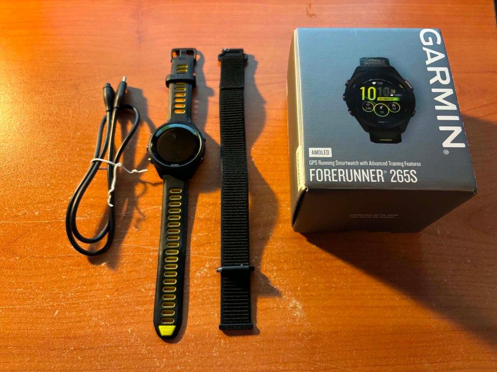 Garmin Forerunner 265s met extra nylon bandje, Enlèvement ou Envoi, Comme neuf, Noir, Garmin
