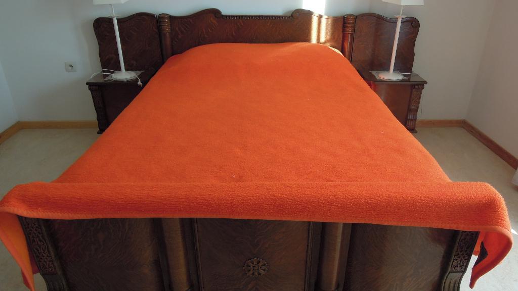 2 tweepersoonsdekens, 2 dekbedsets, anti-doorlig onderleg, Ophalen of Verzenden, Tweepersoons, Wit