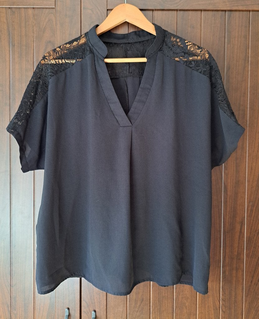 Zwart shirt in maat XL, Kleding | Dames, Blouses en Tunieken, Verzenden, Zwart, Maat 46/48 (XL) of groter, Gedragen